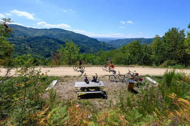 Aire de stationnement camping-cars Saint-Jean-Roure