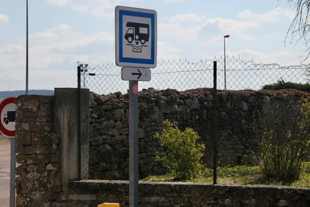 Aire de camping-car de Semur-en-Auxois