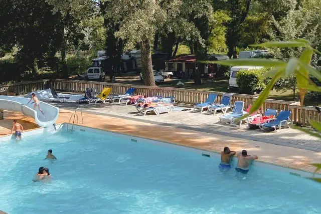 Camping le Bois des Roches