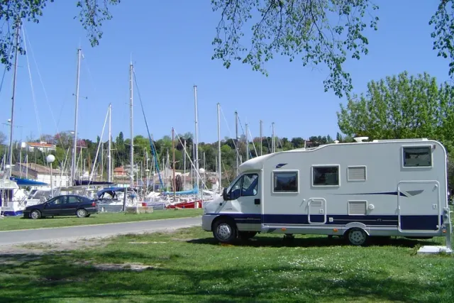 Aire Port de Mortagne-sur-Gironde