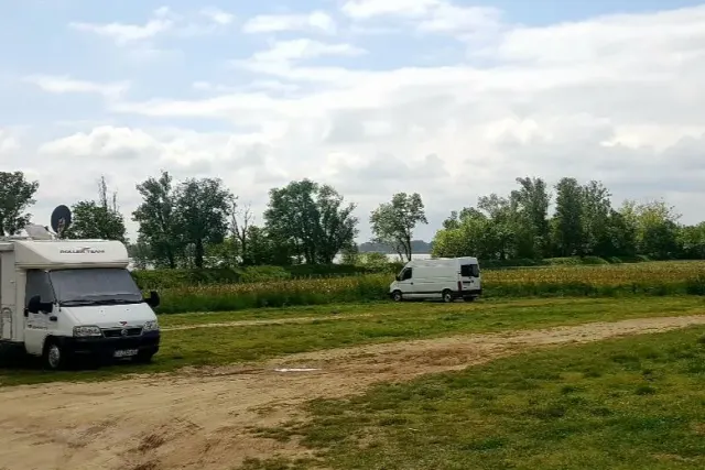 Aire de stationnement pour camping-cars de Bourg