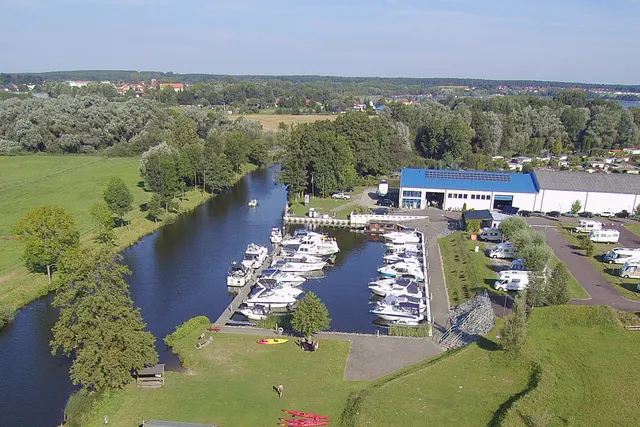Zeltplatz & Pfahlhauscamp Wesenberg