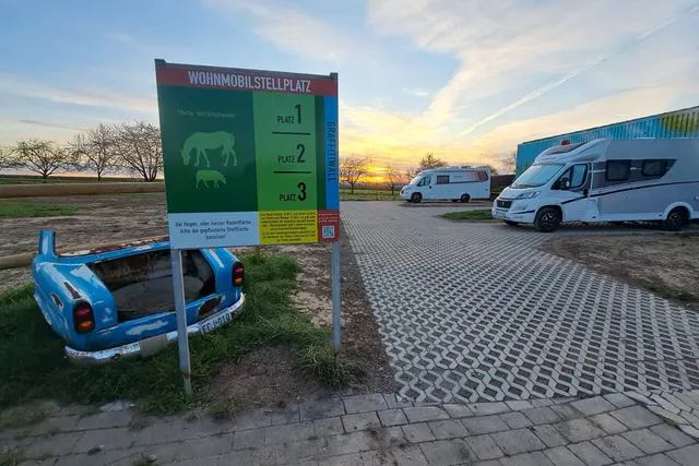 Wohnmobil-Stellplatz Graffiti Wall in Kail