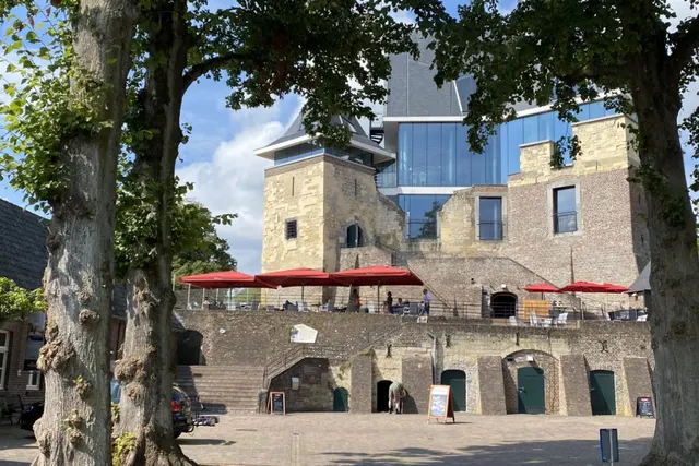 Den Aenstoot
