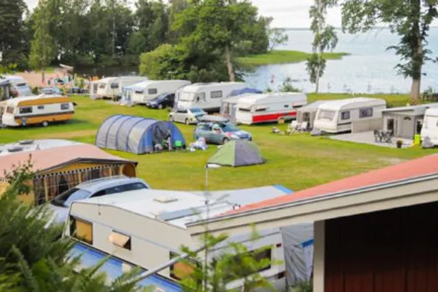 Hjälmargården & Läppecamping
