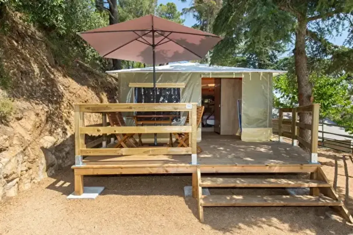 Camping El Far