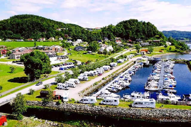 Aksvoll Camping